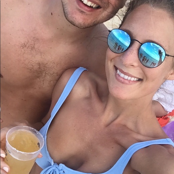 Meet your Posher, Alexis - Picture 6 of 8